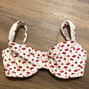Abercrombie & Fitch Curve Love White Cherry Bikini Top
